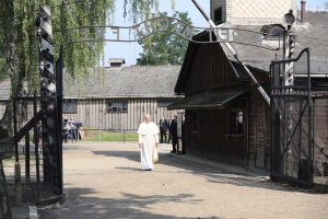 papież franciszek w auschwitz